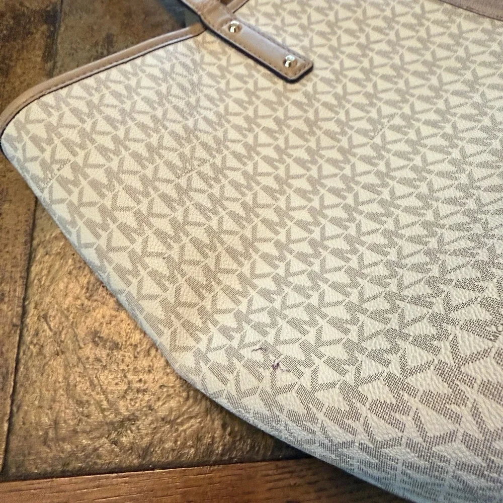 MICHAEL KORS Carter Signature Logo Beige White Cream Open Large Tote Bag $258 - Picture 10 of 10
